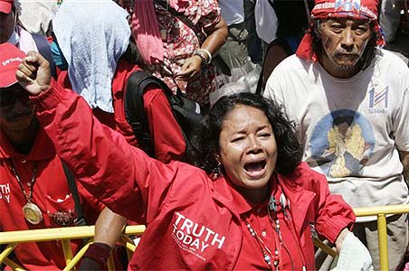 Fearing crackdown, Thai protesters disperse