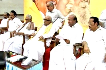 Cong-DMK deadlock over portfolios ends: Sources
