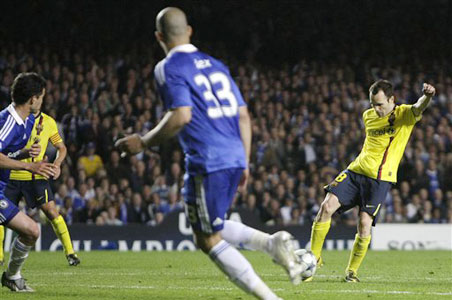 Barcelona draw 1-1 with Chelsea to reach final