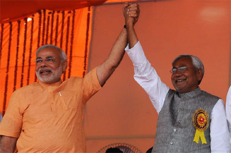 Nitish's U-turn, shares stage with Modi
