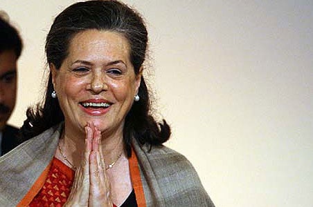 Sonia Gandhi cancels poll rallies in Tamil Nadu