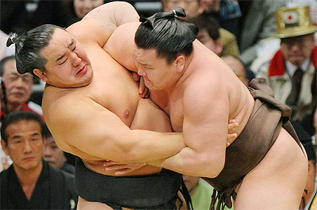 Sumo wrestler finds new lackey in Pitt