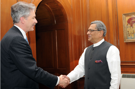 Pak isn't curbing terror, India tells US