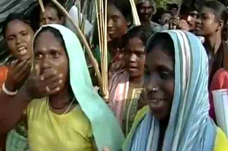 Anarchy in West Bengal as Maoists capture Lalgarh