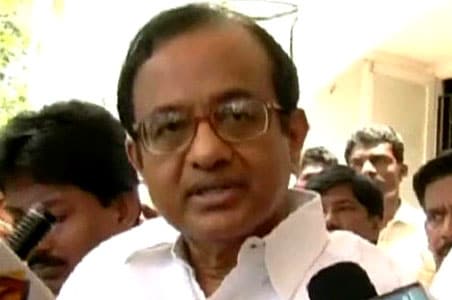 Chidambaram meets Omar over security issues