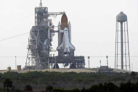 Endeavour blasts off from Cape Canaveral