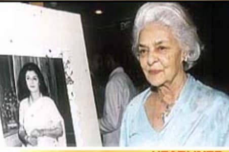 Gayatri Devi cremated in Jaipur