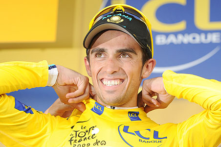 Contador wins 15th stage of Tour in Alps