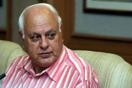 Vested interests want to keep Kashmir on the boil: Farooq