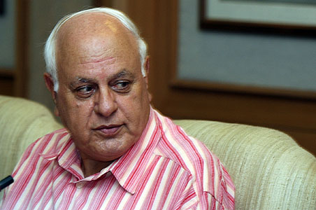 Farooq dismisses talk of becoming J&K CM again