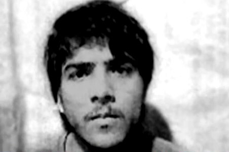 Kasab's pics firing from AK-47 produced