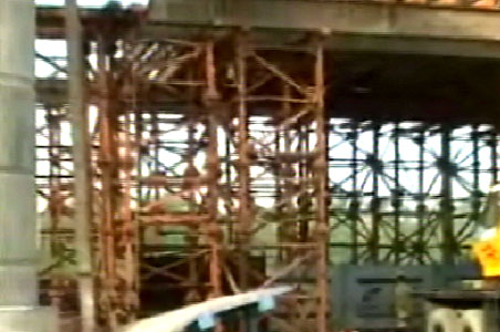 18 piers on 3 Metro corridors develop cracks