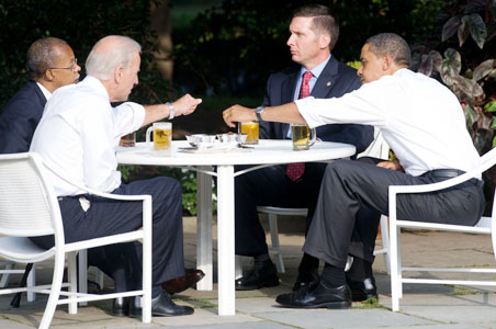 Racial firestorm: Obama hosts a beer meet