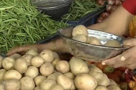 Vegetable prices shoot up in Pune