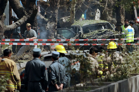 Powerful blast rocks Kabul ahead of polls