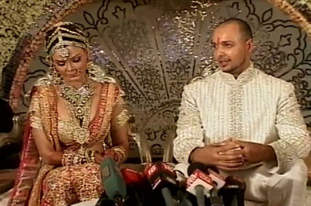 Elesh Parujanwala wins Rakhi Sawant's hand in <I>Swayamwar</I>