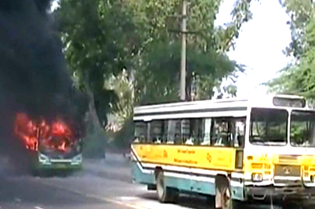 Delhi school stampede: Mob sets bus on fire