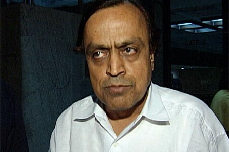 Tried to get Ambani brothers to reconcile, but failed: Deora