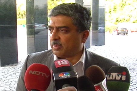 Cellphone to confirm your identity: Nilekani