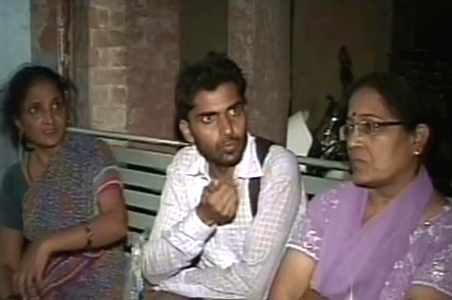 Daring train robbery in Delhi