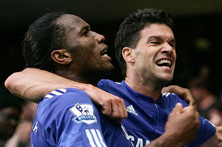 Chelsea sweep aside Liverpool to regain top spot Chelsea sweep aside Liverpool to regain top spot
