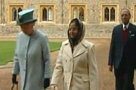 Queen Elizabeth welcomes Prathibha Patil