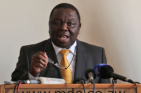 Zimbabwe police raid prime minister aides' house