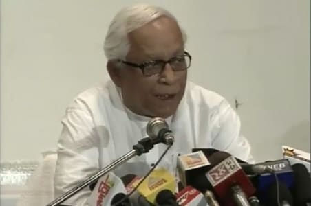 Buddhadeb asks PM for help in fighting Naxals