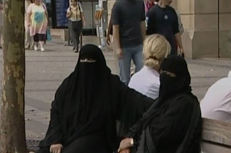 Veils against national values: French minister
