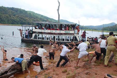 Did corruption kill 45 tourists in Kerala?