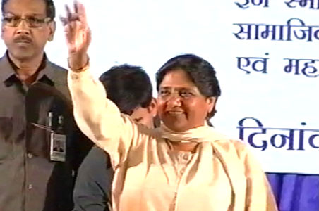 Mayawati's Noida park doesn't need government's OK