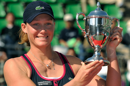 Stosur wins first singles title in Japan