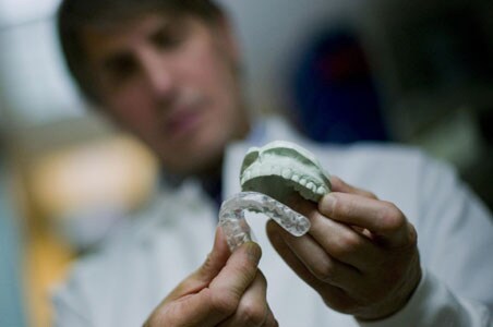 Dentists see more teeth-grinding during stress Dentists see more teeth-grinding during stress