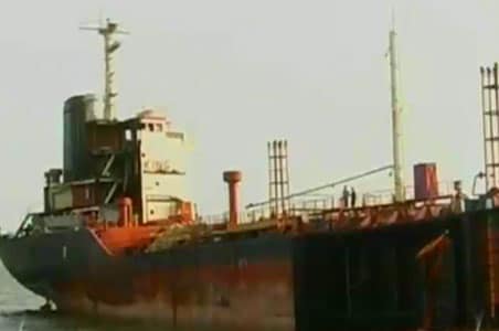 US ship anchored in Gujarat is not leaking