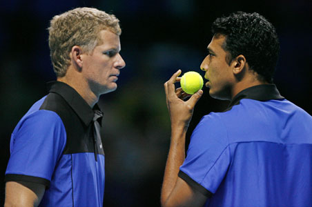 Bhupathi, Knowles part ways with defeat