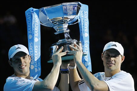 Bryan brothers win ATP World doubles crown
