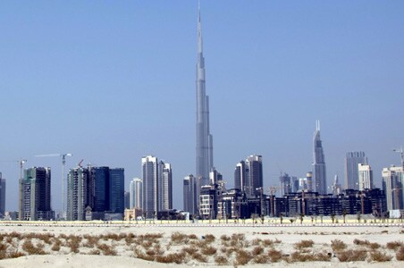 Debt crisis spotlights Dubai's complex Abu Dhabi ties
