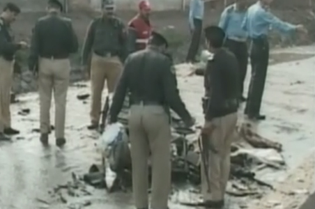 Suicide blast in Peshawar, 4 killed