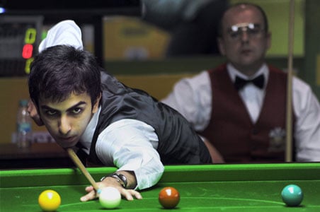 Advani crashes out of World Snooker C'ship