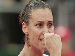 Italy wins Fed Cup title 3-0 over US Italy wins Fed Cup title 3-0 over US