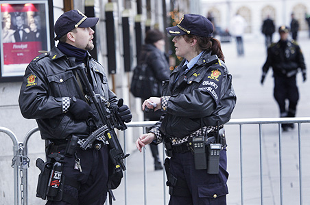 Cops, protesters gear up for Obama visit in Oslo