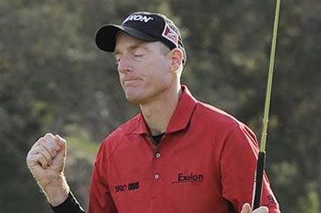Furyk rallies to win Tiger's event