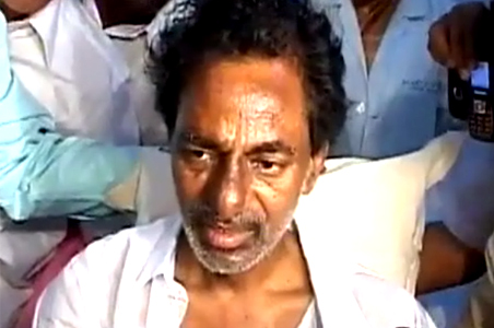 Telangana blackmail: 100 MLAs will quit, says KCR