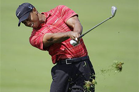 Players tee up at tournament without Tiger