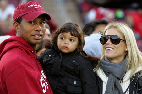 Tiger Woods' wife spotted without wedding ring