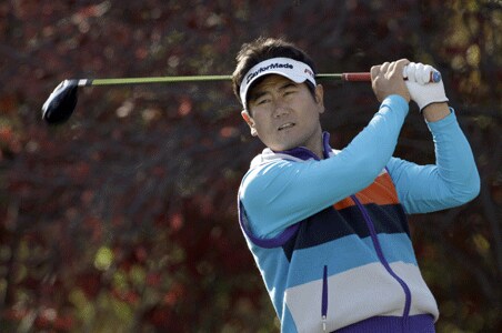 Yang seizes lead in Tiger's World Challenge