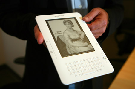 Amazon and Apple race to rule in e-books