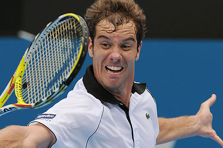 Gasquet wins, targets brighter 2010