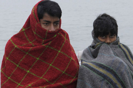 Cold wave kills 326 people in north India