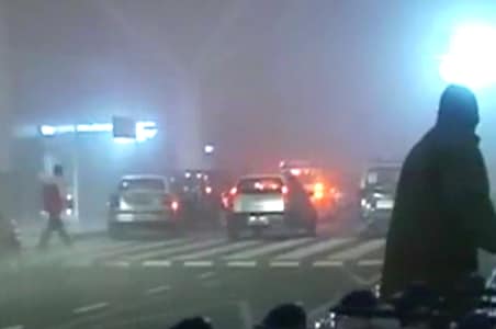 Fog hits Delhi: 30 flights and 13 trains affected